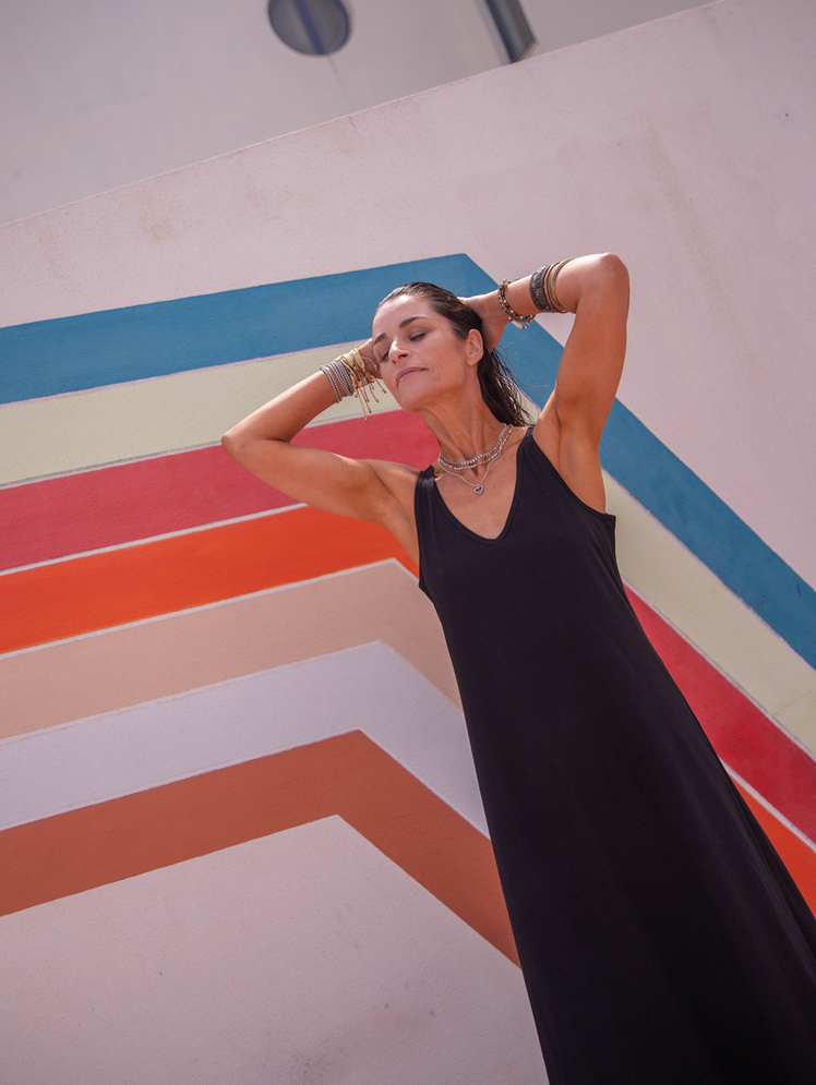 Vestido decote em Bico