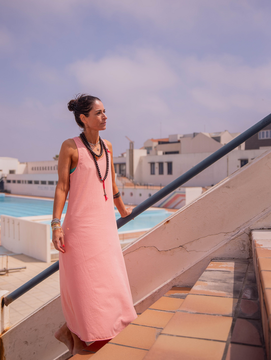 Vestido Com Decote nas Costas